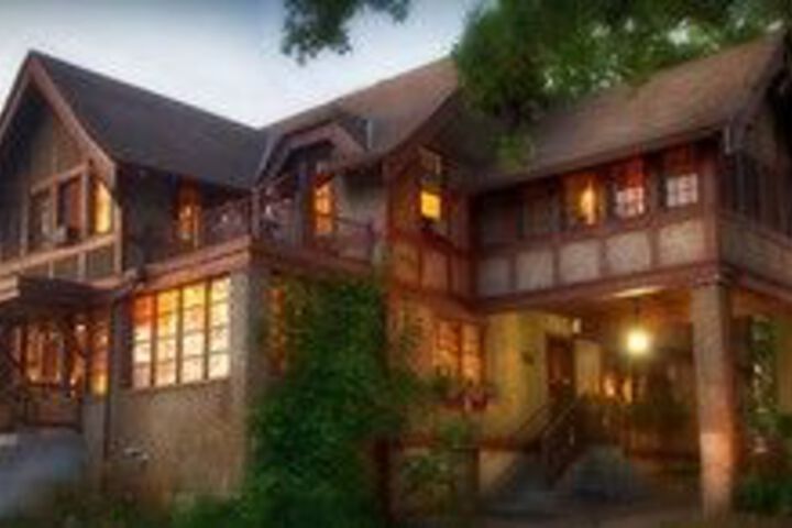 Spicer Castle Inn & Restaurant