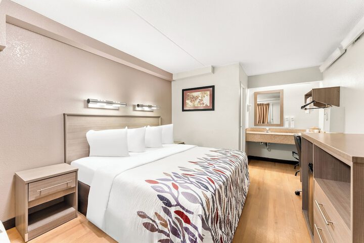 Room 19 of 24