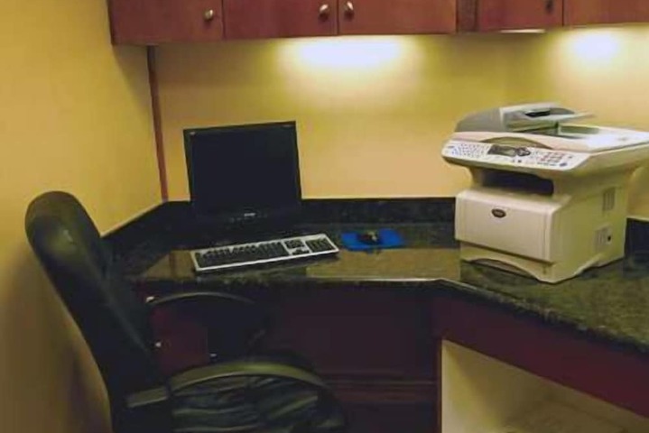 Business Center 34 of 34
