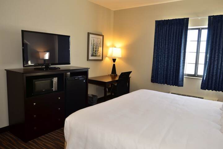 Room 42 of 106