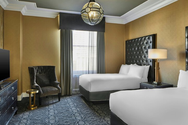 Room 62 of 212