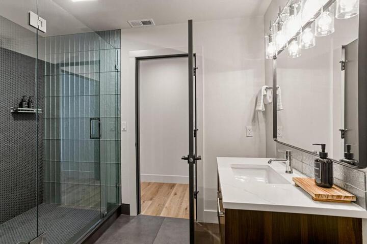 Escape to Wine Country Luxurious Getaway Awaits