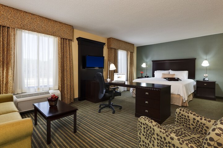 Hampton Inn & Suites Mahwah