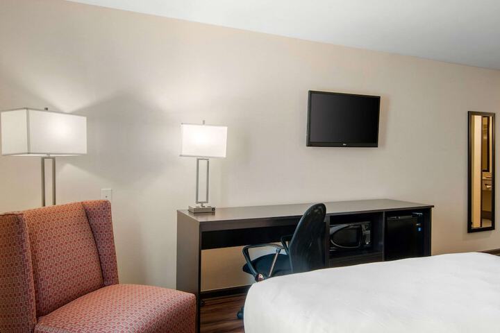 Room 18 of 39