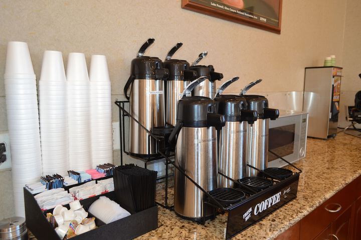 Breakfast/Coffee Service 28 of 33