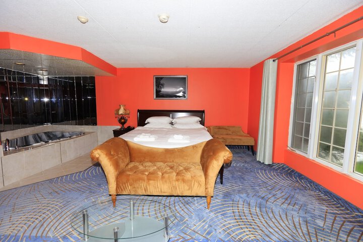 Room 15 of 40