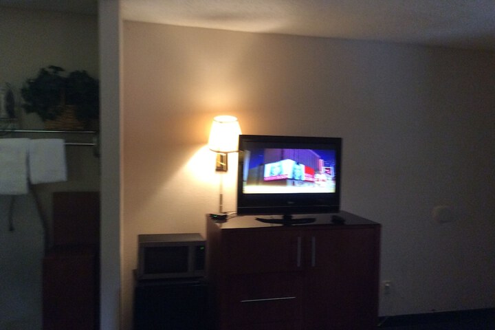 Room 10 of 35