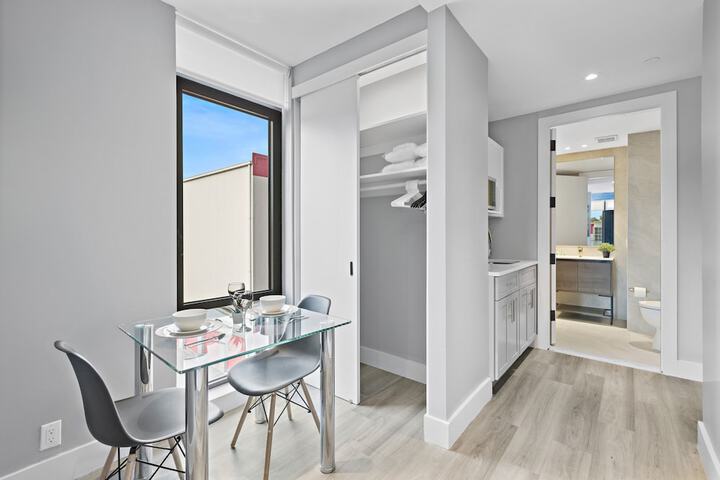Global Luxury Suites at the Arches