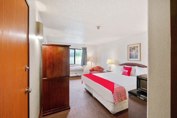 Room 8 of 48
