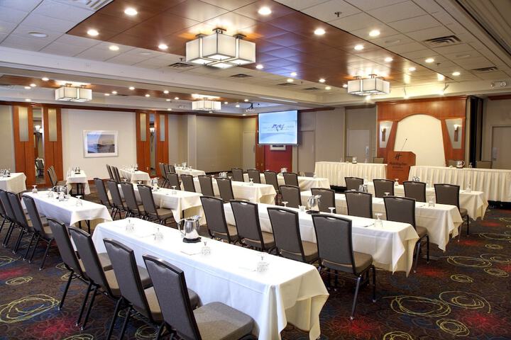 Holiday Inn & Suites Duluth Downtown by IHG