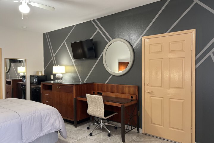 Room 20 of 38