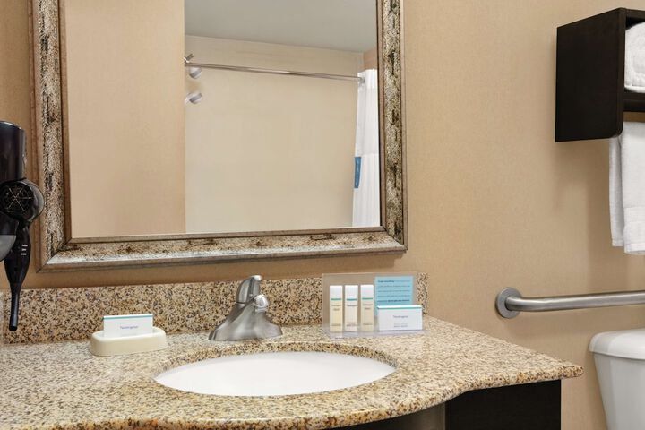 Hampton Inn & Suites Enid