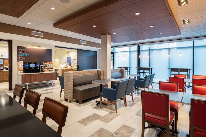 Hotel Interior 4 of 39