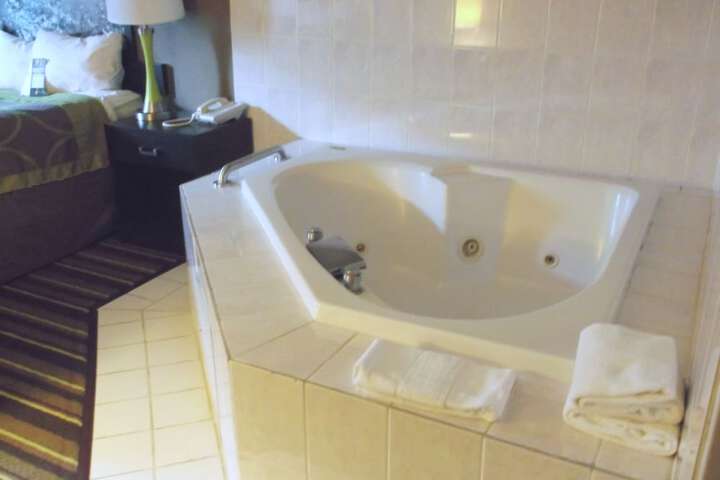 Super 8 by Wyndham Brookings