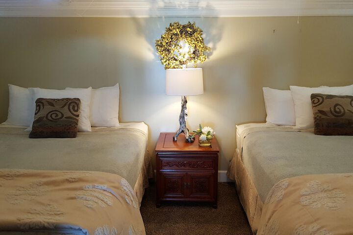 Beachwood Condos & Resort