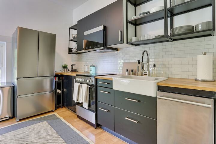 Quaint Goshen Apartment w / Patio!