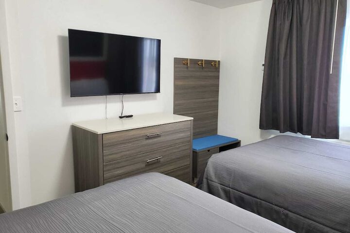 Room 16 of 25