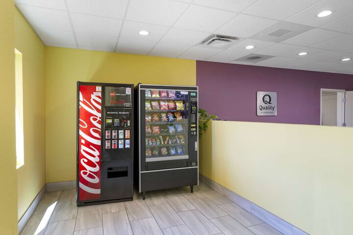 Quality Inn & Suites Carlsbad Caverns Area