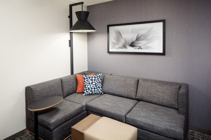 Hyatt Place Nashville Downtown