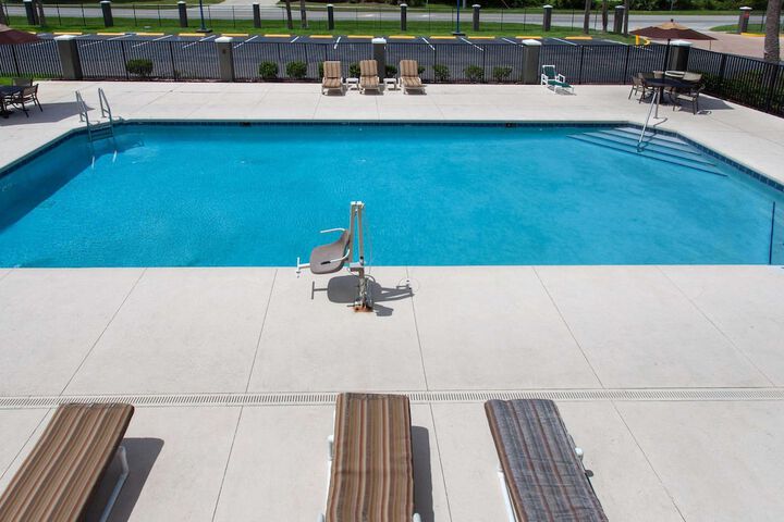 Pool 5 of 39