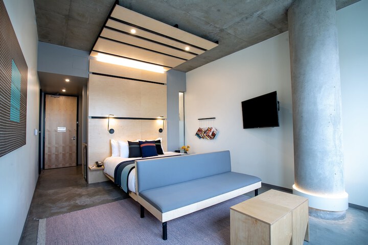 Room 38 of 72