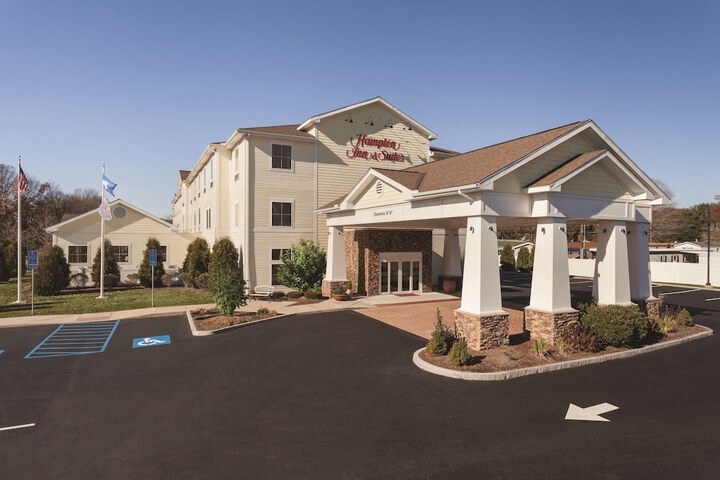 Hotel 3 of 38