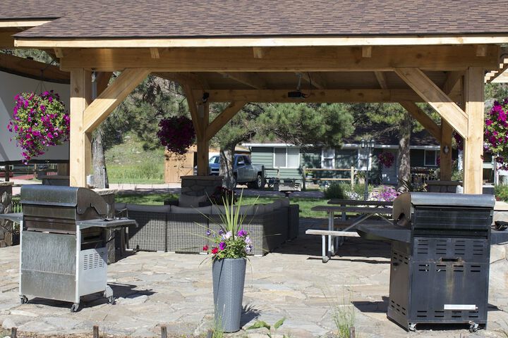 Black Elk Resort Cottages and RV Park