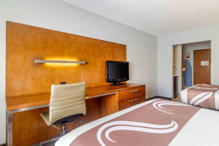 Room 49 of 73
