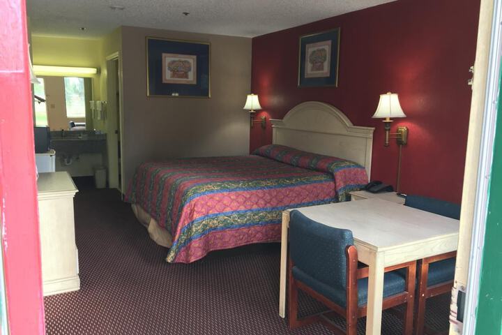Room 18 of 34