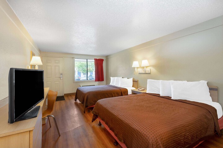 Room 12 of 30