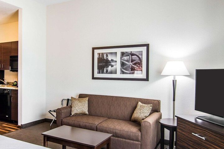 Room 14 of 38