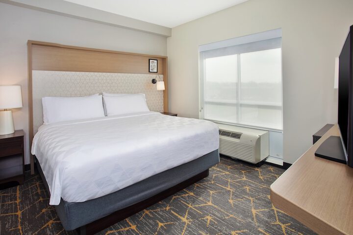 Room 34 of 87