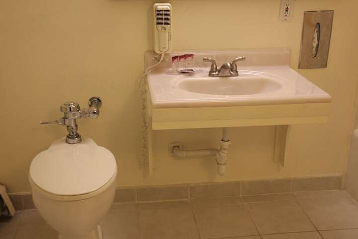 Room 5 of 30