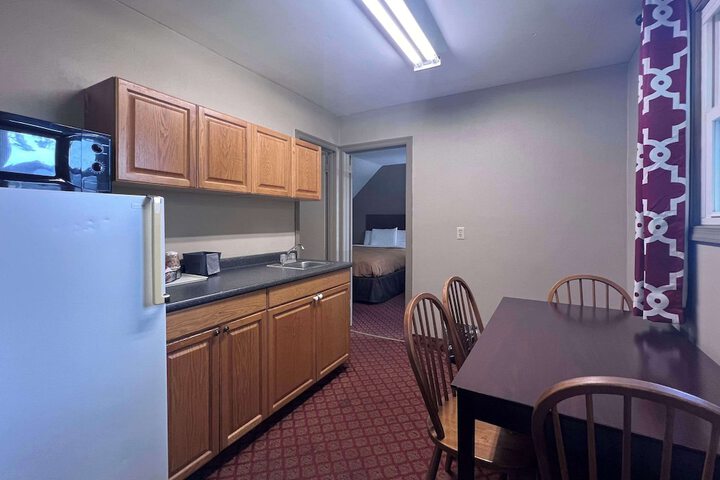 Room 48 of 68