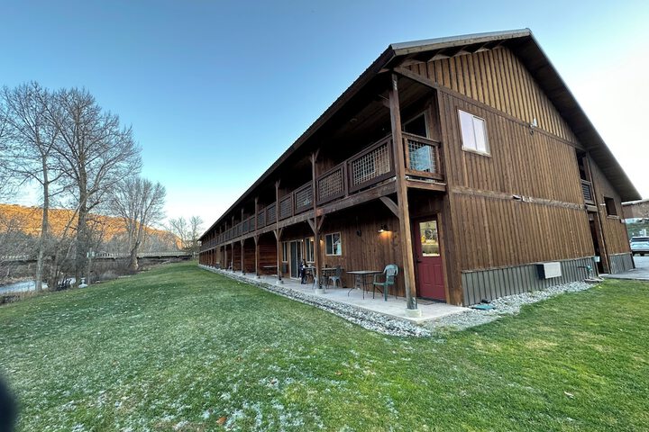 Methow River Lodge & Cabins