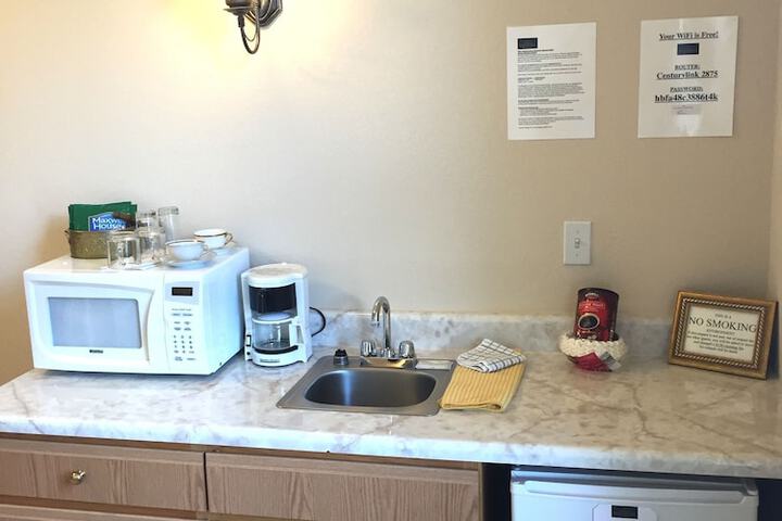 Breakfast/Coffee Service 213 of 238