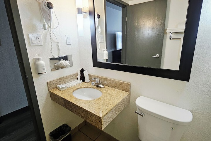 Ramada Plaza by Wyndham Sheridan Hotel & Convention Center