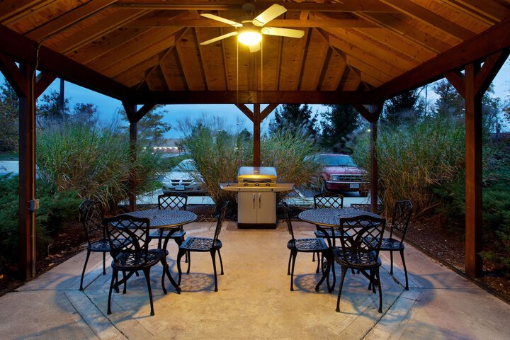 Terrace/Patio 25 of 28