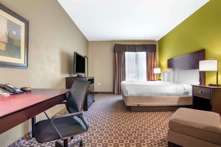 Room 25 of 52