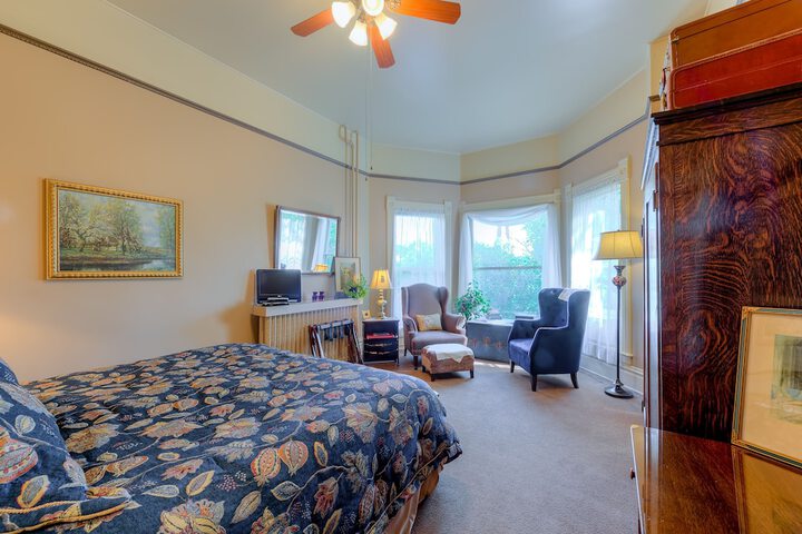 Room 11 of 31