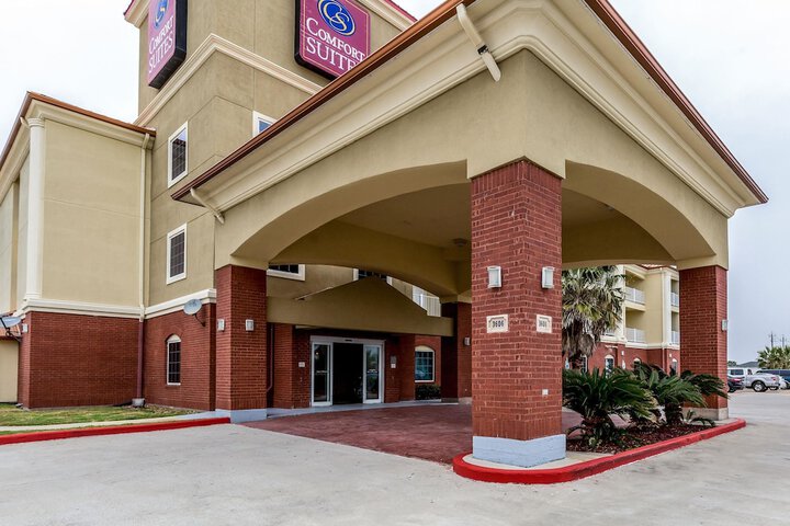 Hotel 2 of 47