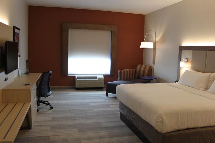 Room 46 of 84