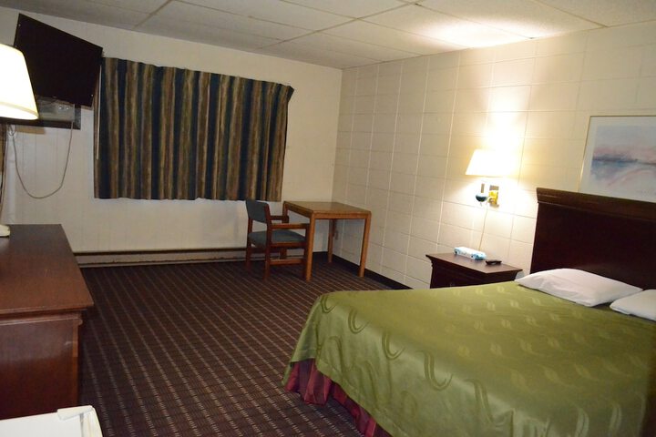Room 23 of 37