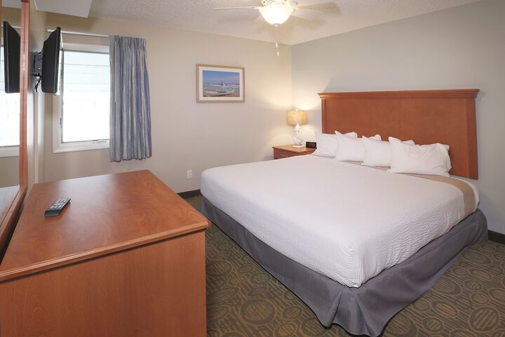 Room 100 of 111