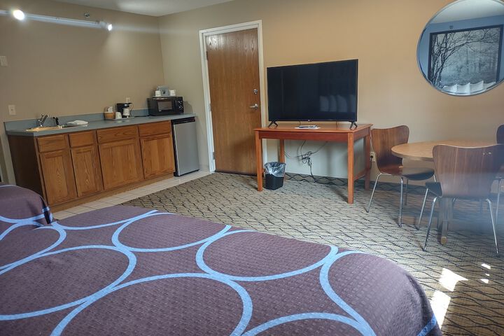 Room 16 of 36