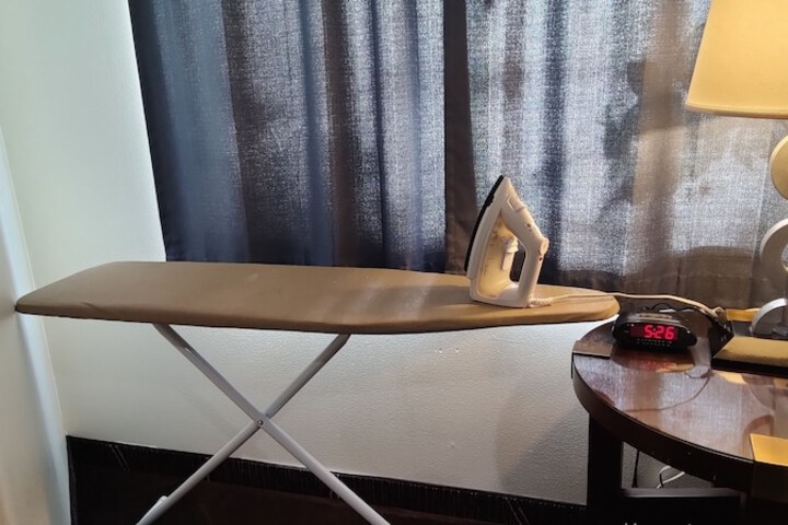Room 16 of 21