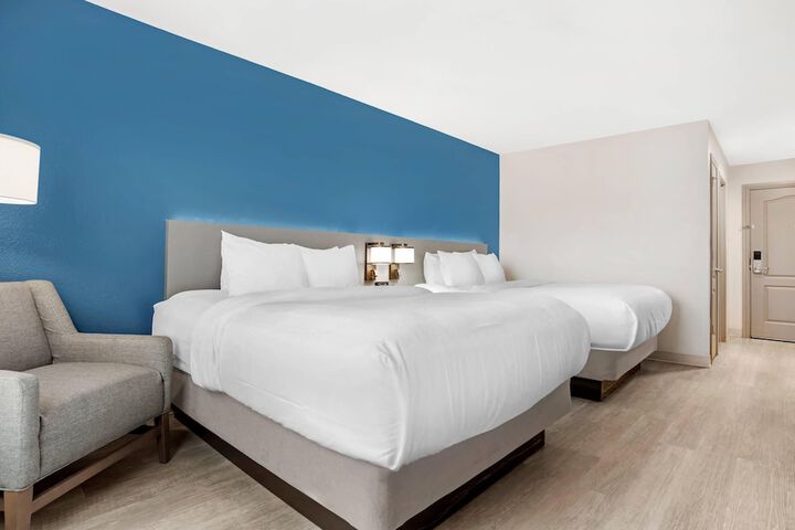 Comfort Inn & Suites Dothan Northside Plaza