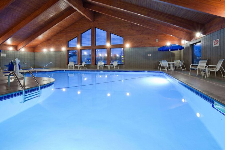 Pool 4 of 26
