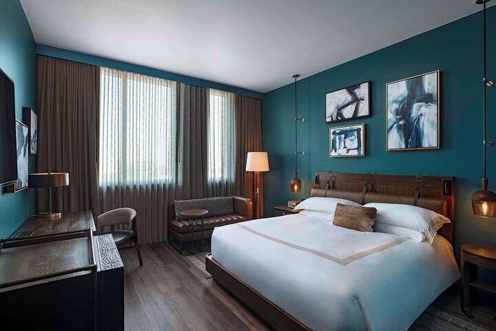 Room 43 of 81