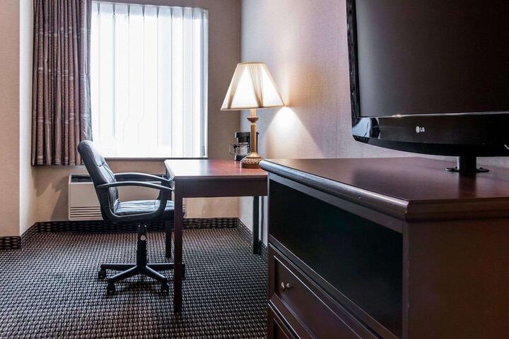 Room 8 of 42